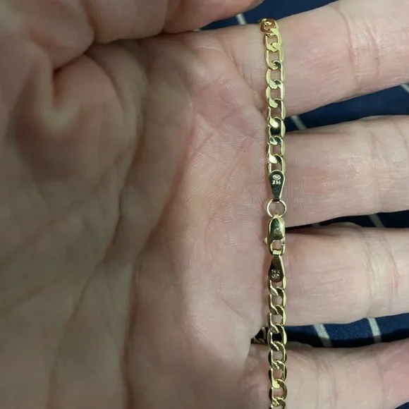 Gold Figaro Link Bracelet for Women - Picture 5 of 6